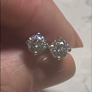 DIAMOND EARRINGS. One carat total. 14k white gold basket mountings.